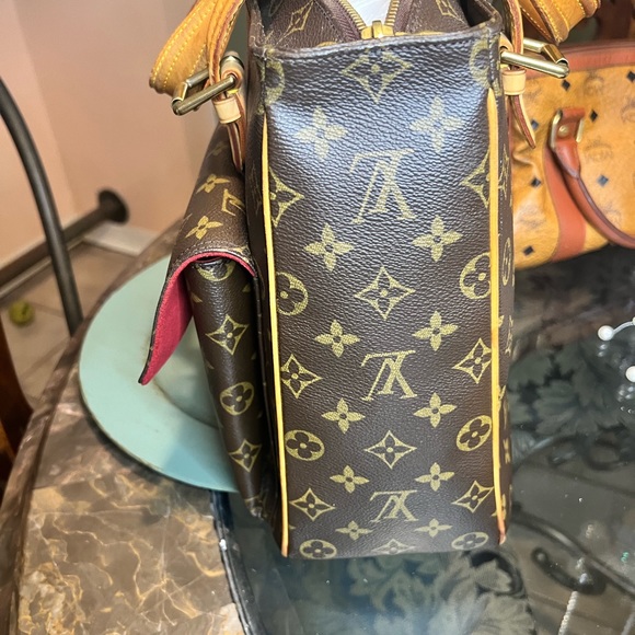 Louis Vuitton Multipli Cite in gorgeous condition. - Picture 6 of 16